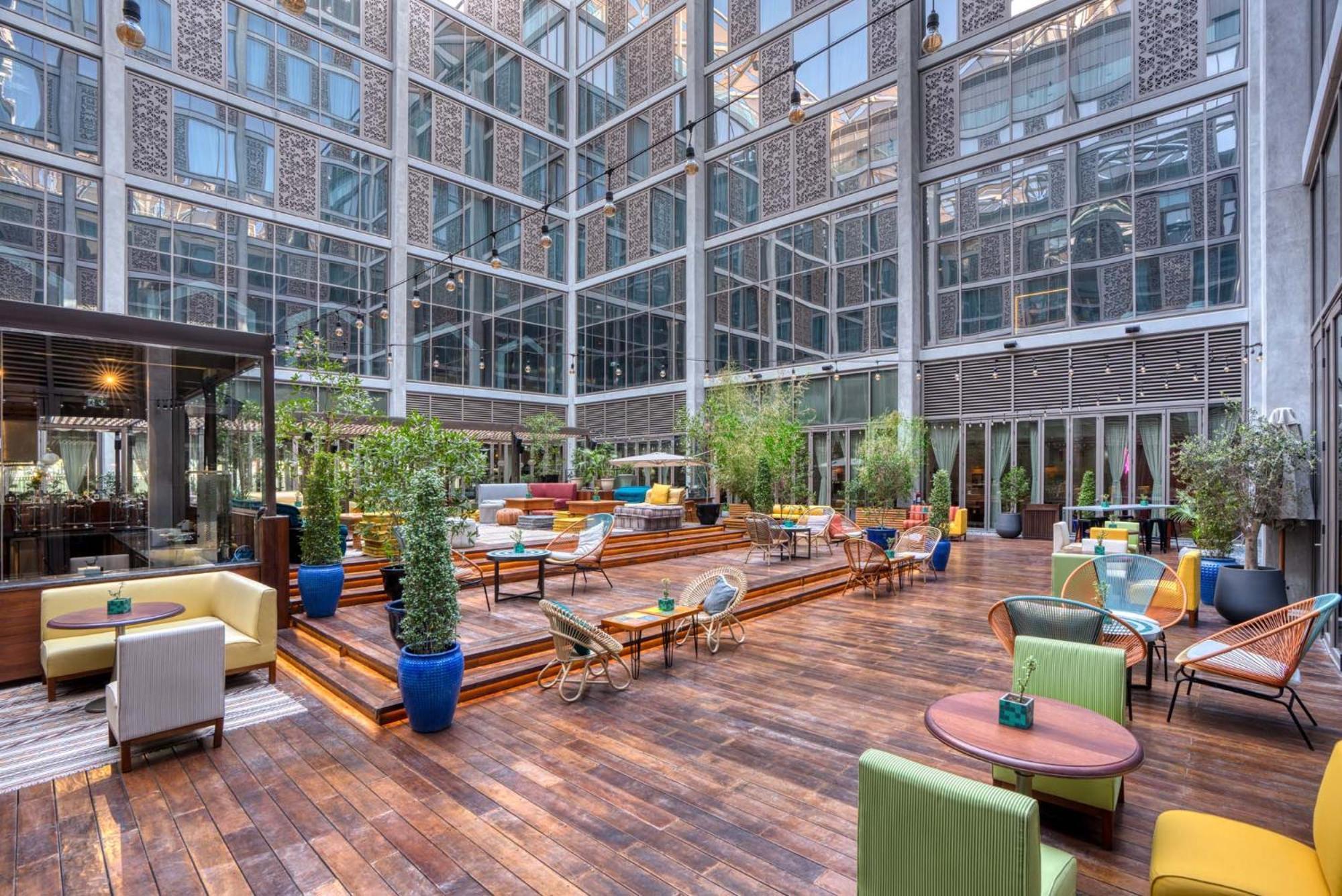 25Hours Hotel Dubai One Central 외부 사진 The hotel's lobby